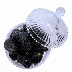 Rasda's organic Ajwa dates are mildly sweet with a delicious raisin-like texture that melts in your mouth