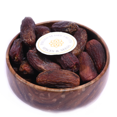 Amber dates are not only a treat to the taste buds. House of Rasda shops specializing in dates and nuts may offer the best quality Dates  and variety