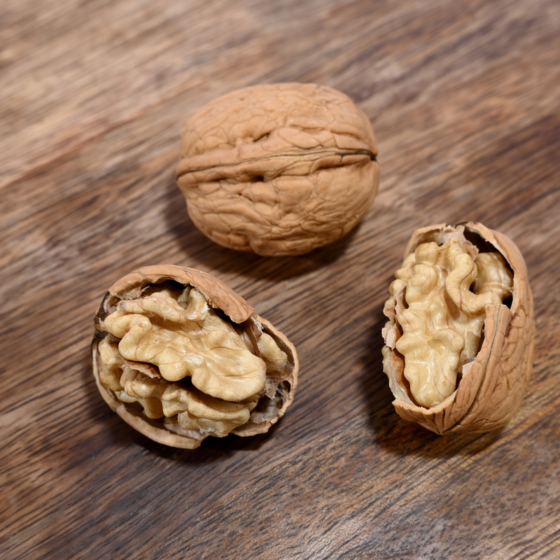 Inshell Chile Walnuts / Akhrot Premium