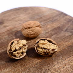 Inshell Chile Walnuts / Akhrot Premium