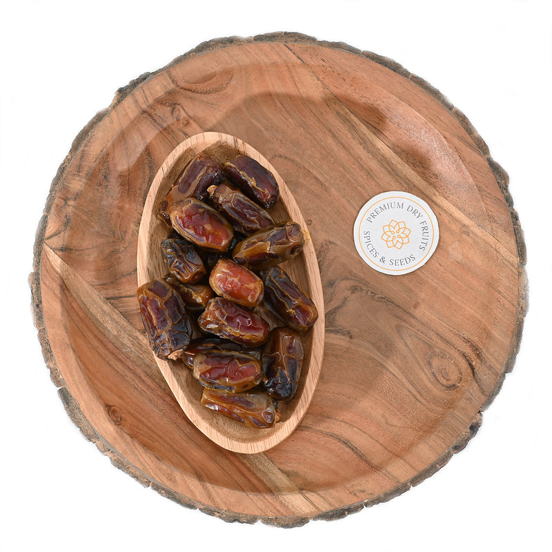 Mashrooq dates are identical to Mabroom dates in taste, with a delightful caramel flavour.