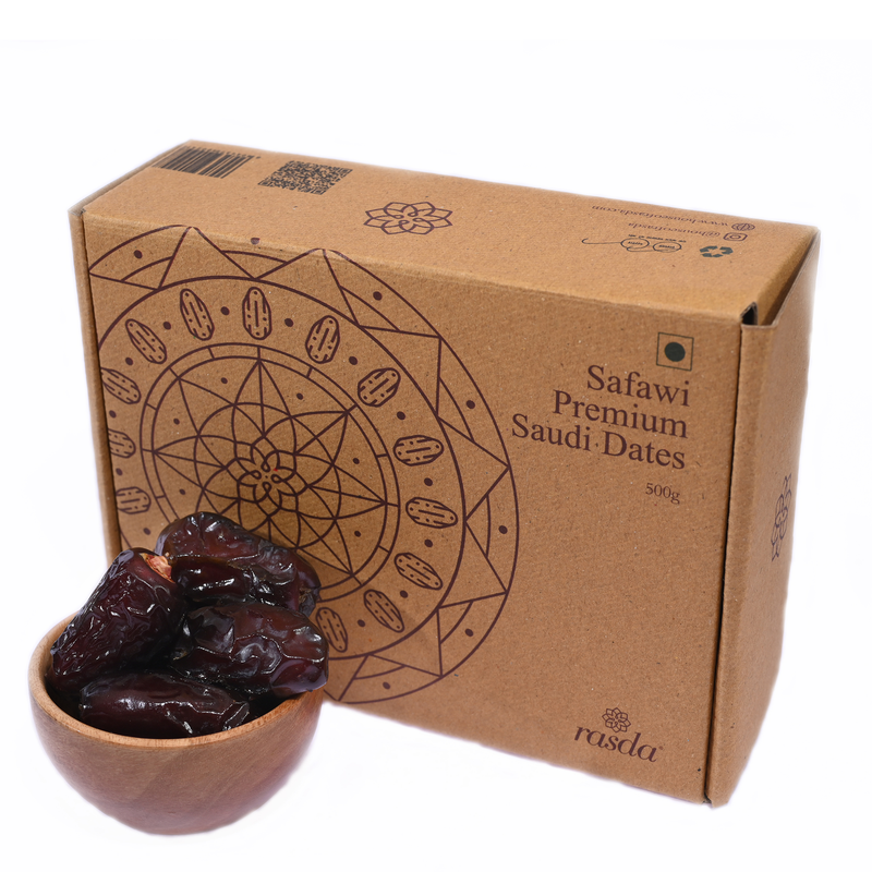 Safawi dates are Soft and semi dried long size dates