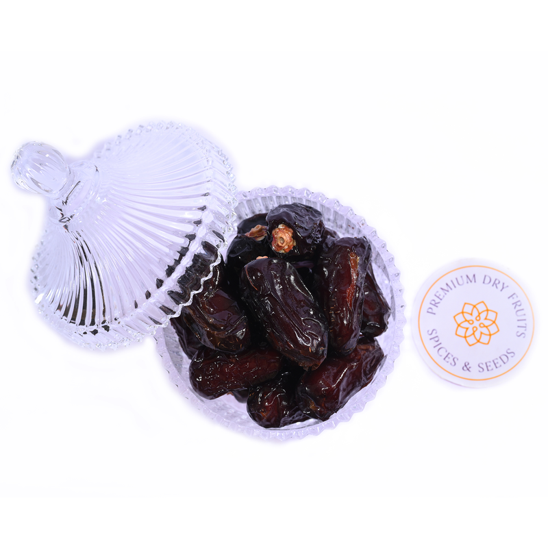 Safawi dates are a soft, semi-dried date variety characteristically identified by their particular deep black color, their length, and medium-size.