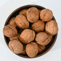 Inshell Chile Walnuts their easy-to-crack shell makes them a convenient choice for a quick and nutritious bite.